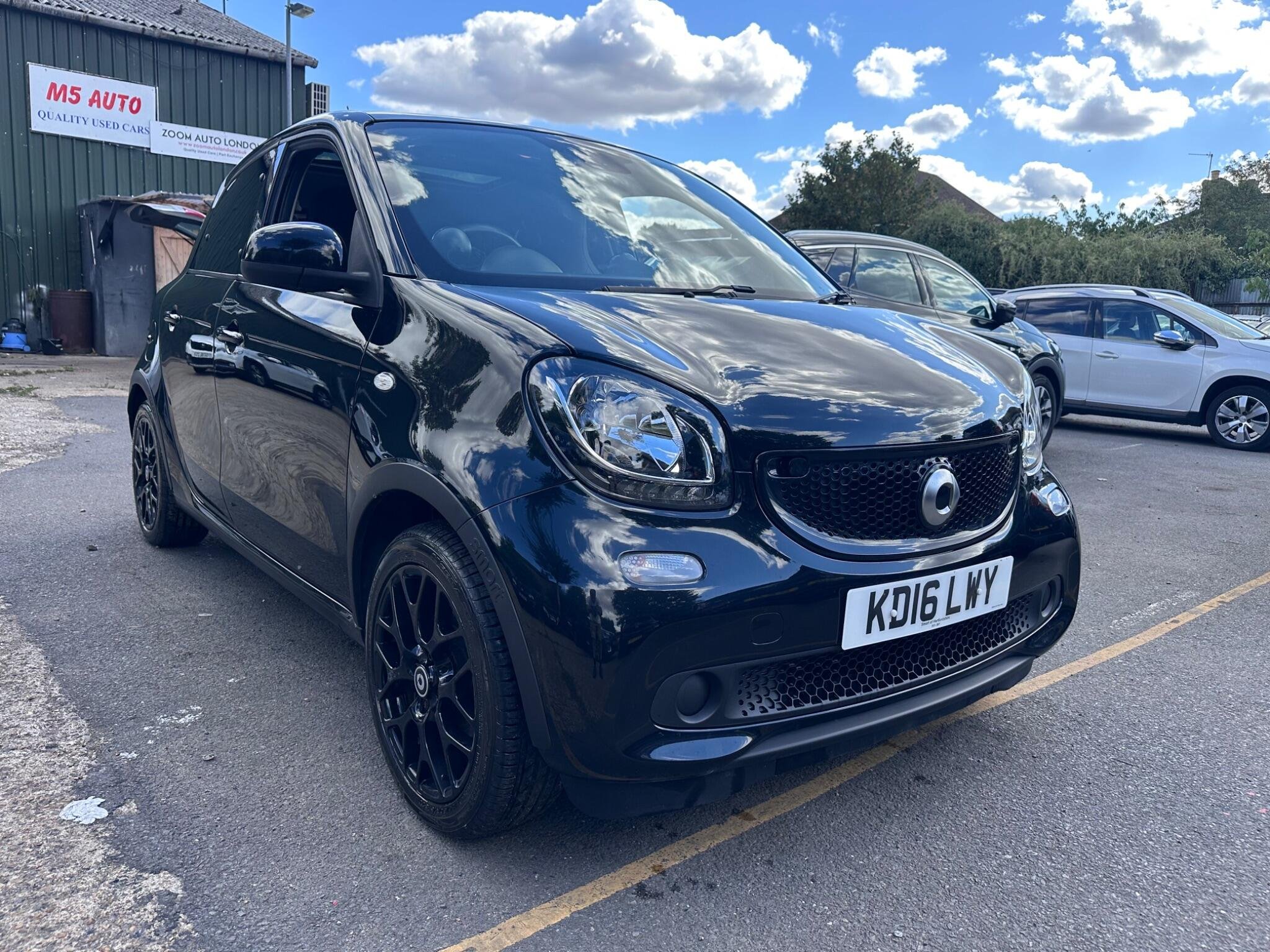 Smart ForFour dealer public-web source image
