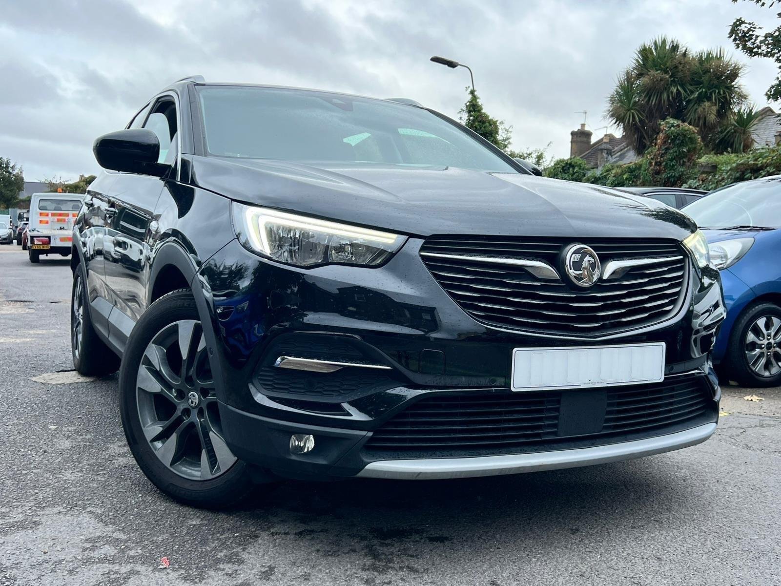 Vauxhall Grandland X listing photo